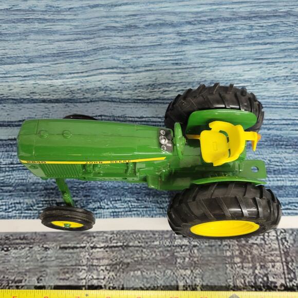 Vintage 1/16 scale Ertl John Deere 2640 diecast tractor w/frontend green/yellow - Picture 6 of 10